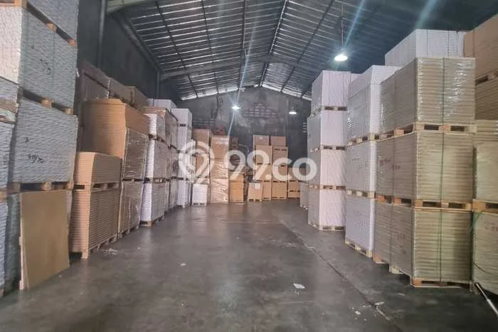 Unit Gudang Disewa Lokasi BSD, Tangerang Selatan Spesifikasi Luas Bangunan 600m2 Unit Gudang Disewa Lokasi BSD, Tangerang Selatan Spesifikasi Luas Bangunan 600m2