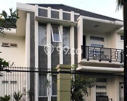 Rumah Mewah Sangat Bagus Ada Swimming Pool Semi Furnished .dsy Rumah Mewah Sangat Bagus Ada Swimming Pool Semi Furnished .dsy