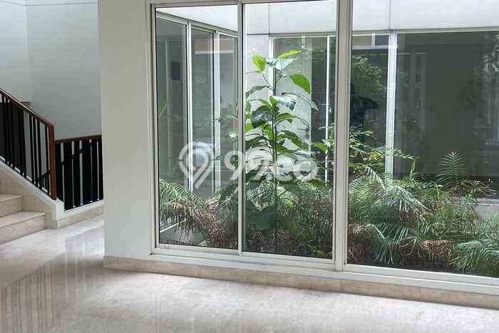 Rumah Elit Modern Siap Huni di Gading Serpong Tangerang Rumah Elit Modern Siap Huni di Gading Serpong Tangerang