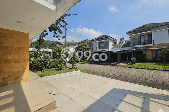 Hunian Mewah Siap Huni LT 200m2 di BSD, Tangerang Selatan Hunian Mewah Siap Huni LT 200m2 di BSD, Tangerang Selatan