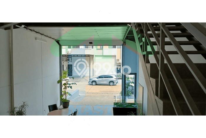 Unit Gudang disewakan di BSD Tangerang Selatan dengan LT 120m2 / LB 200m2 Unit Gudang disewakan di BSD Tangerang Selatan dengan LT 120m2 / LB 200m2