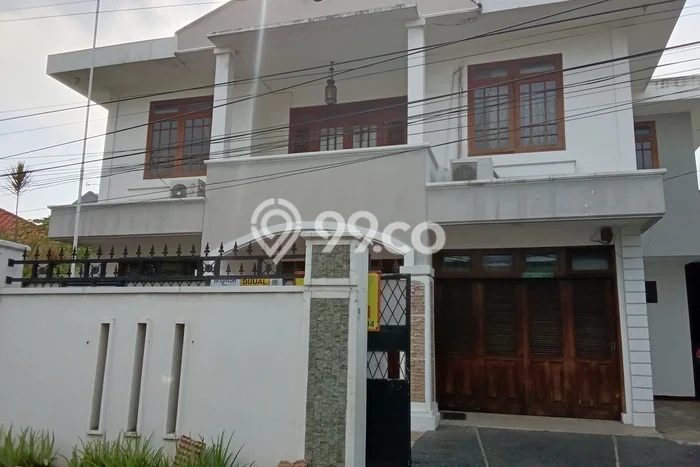 Hunian Eksklusif Dijual LT 330m2 di Kebon Jeruk, Jakarta Barat Hunian Eksklusif Dijual LT 330m2 di Kebon Jeruk, Jakarta Barat