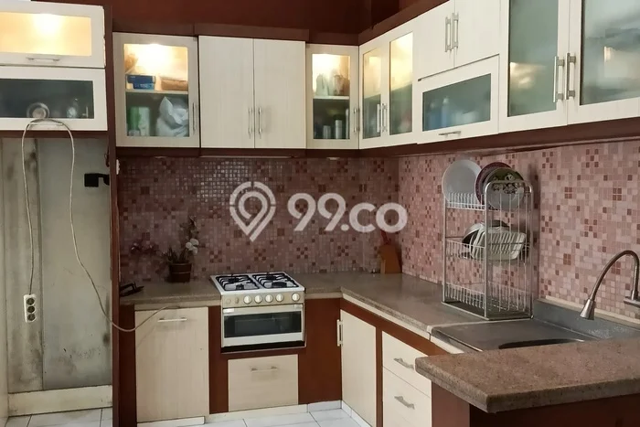 Hunian Eksklusif Dijual LT 330m2 di Kebon Jeruk, Jakarta Barat Hunian Eksklusif Dijual LT 330m2 di Kebon Jeruk, Jakarta Barat