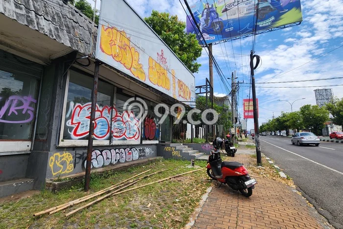 Disewakan Ruko komersial di Depok luas bangunan 100m2 Disewakan Ruko komersial di Depok luas bangunan 100m2