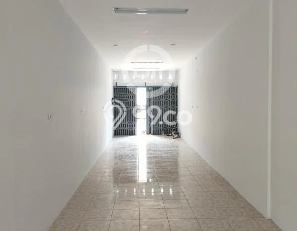 Unit Ruko Disewa Lokasi Semarang Tengah, Semarang Spesifikasi Luas Bangunan 65m2 Unit Ruko Disewa Lokasi Semarang Tengah, Semarang Spesifikasi Luas Bangunan 65m2