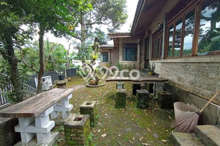 Jual Segera Rumah 4 KT 4 KM di Kawasan Bisnis , Bandung Jual Segera Rumah 4 KT 4 KM di Kawasan Bisnis , Bandung