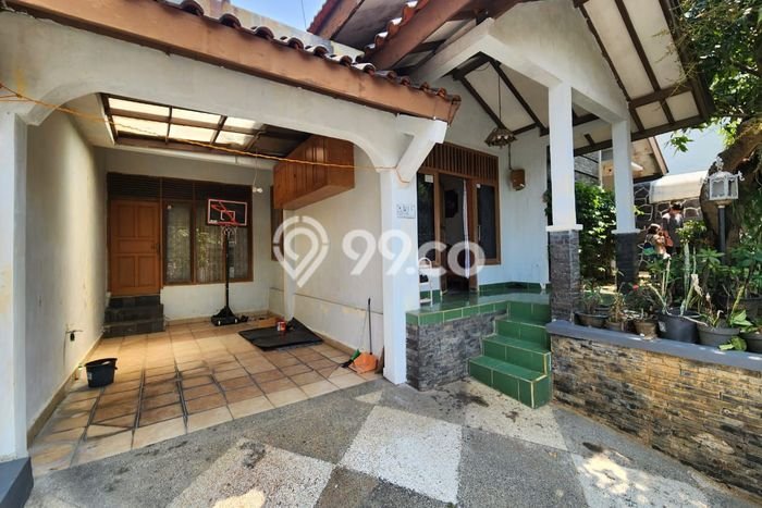 Dijual Hunian Rumah Terawat 3 Kamar di Cikutra, Bandung Dijual Hunian Rumah Terawat 3 Kamar di Cikutra, Bandung
