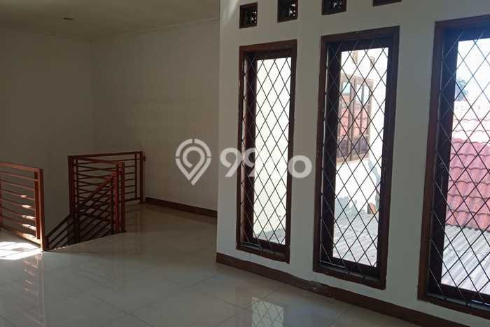 Jual Rumah Favorit Siap Huni LB 160m2 di Arcamanik, Bandung Jual Rumah Favorit Siap Huni LB 160m2 di Arcamanik, Bandung