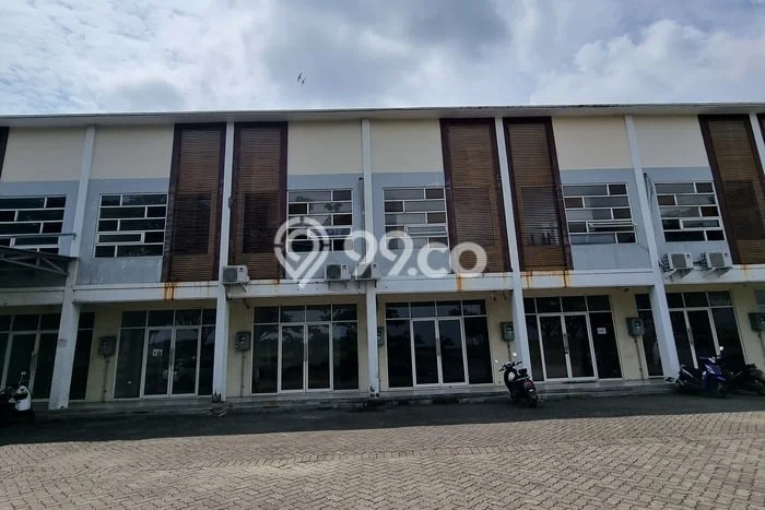 AREA BISNIS! Ruko Kawasan Brangsong, Luas 162m², Akses Utama AREA BISNIS! Ruko Kawasan Brangsong, Luas 162m², Akses Utama