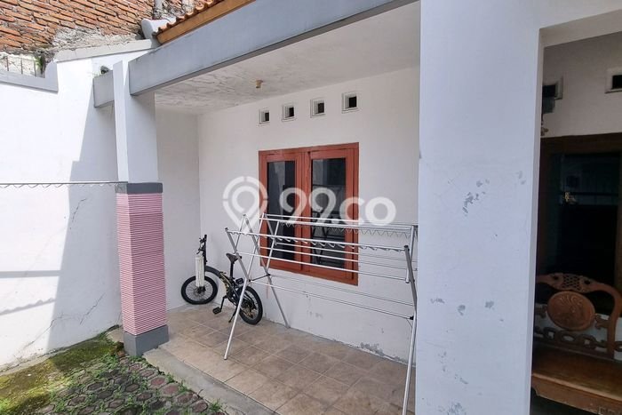 Rumah Luxury Modern Tanpa Renovasi di Simpang Lima Semarang Rumah Luxury Modern Tanpa Renovasi di Simpang Lima Semarang