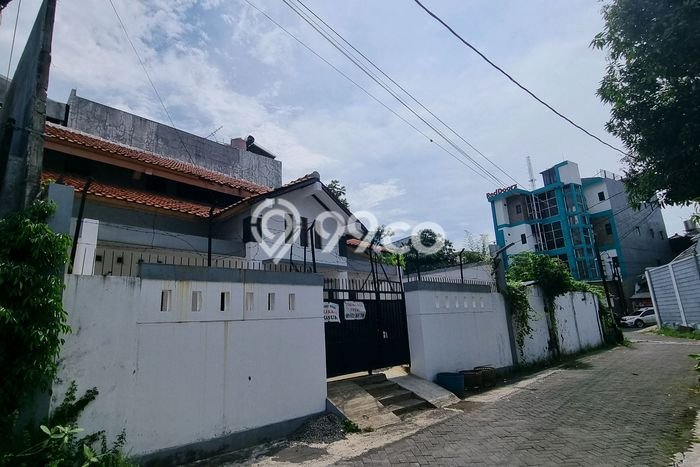 Rumah Luxury Modern Tanpa Renovasi di Simpang Lima Semarang Rumah Luxury Modern Tanpa Renovasi di Simpang Lima Semarang