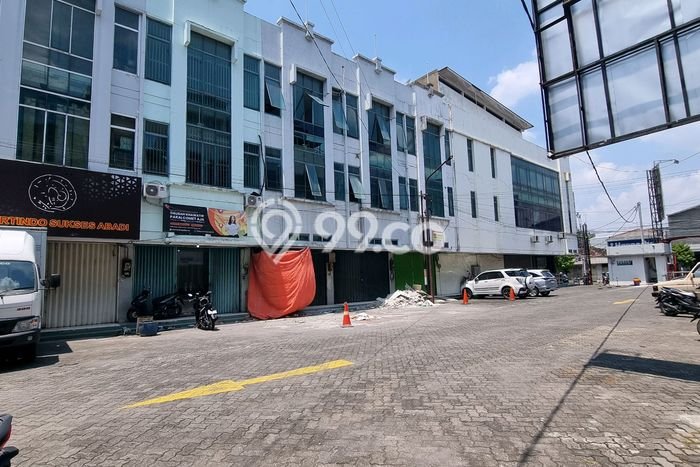 Ruko di Mataram, Luas 264m2m², Kawasan Strategis, Jalan Utama Ruko di Mataram, Luas 264m2m², Kawasan Strategis, Jalan Utama