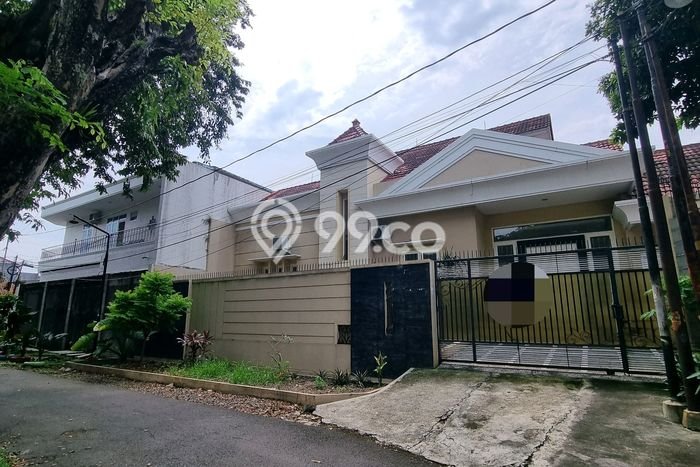 Disewakan! Rumah 3 Kamar Tidur &
2 Kamar Mandi di Halmahera, Semarang Disewakan! Rumah 3 Kamar Tidur &
2 Kamar Mandi di Halmahera, Semarang