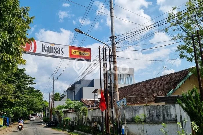 Rumah di , Semarang, Luas 415m2m² LB 207m2m² - JUAL CEPAT! Rumah di , Semarang, Luas 415m2m² LB 207m2m² - JUAL CEPAT!