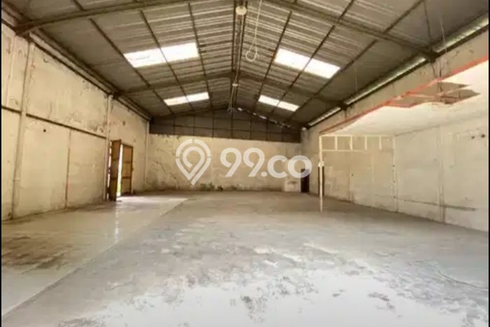 Unit Gudang Paling Strategis di Ciputat Tangerang Selatan dengan LB 300m2 Unit Gudang Paling Strategis di Ciputat Tangerang Selatan dengan LB 300m2