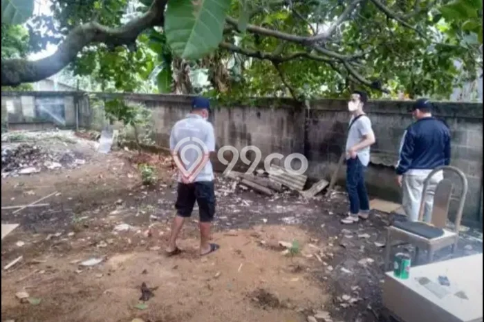 Lahan Strategis di Ciputat Dijual dengan Luas 292m2 Lahan Strategis di Ciputat Dijual dengan Luas 292m2