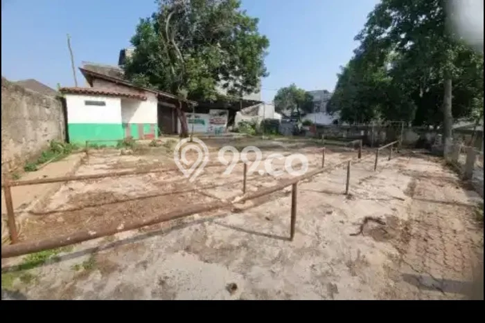 Lahan Strategis di Ciputat Dijual dengan Luas 292m2 Lahan Strategis di Ciputat Dijual dengan Luas 292m2