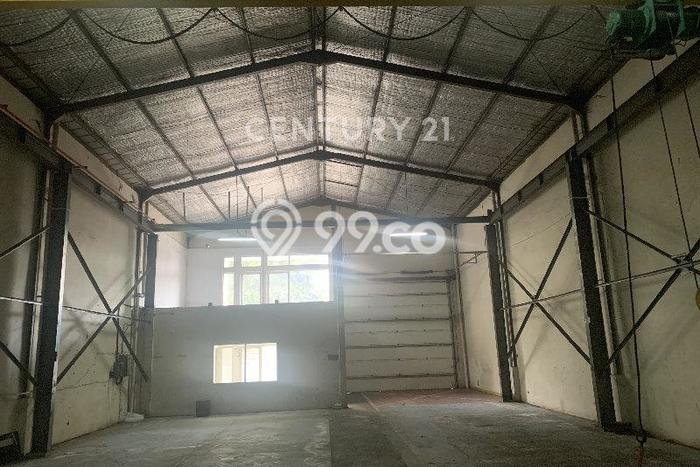 Gudang Disewa di Bandung dengan LB 300m2 Area Komersial Ramai Gudang Disewa di Bandung dengan LB 300m2 Area Komersial Ramai