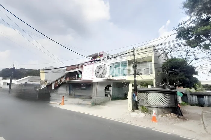 Ruko untuk Disewa di Pusat Jakarta Selatan Luas Bangunan 225m2 Ruko untuk Disewa di Pusat Jakarta Selatan Luas Bangunan 225m2