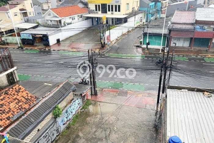 Ruko Kawasan Cililitan, Luas 300m², Area Komersial, Mainroad Ruko Kawasan Cililitan, Luas 300m², Area Komersial, Mainroad