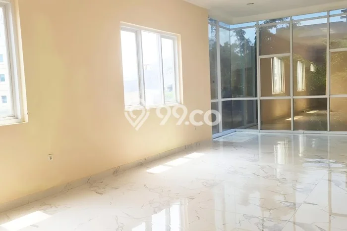 Ruko di , Luas 300m2m², Lokasi Bisnis, For Rent Ruko di , Luas 300m2m², Lokasi Bisnis, For Rent