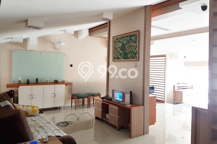 Rumah Mewah LB 288m2 Siap Pakai Desain Elegan di Tomang, Jakarta Barat Rumah Mewah LB 288m2 Siap Pakai Desain Elegan di Tomang, Jakarta Barat