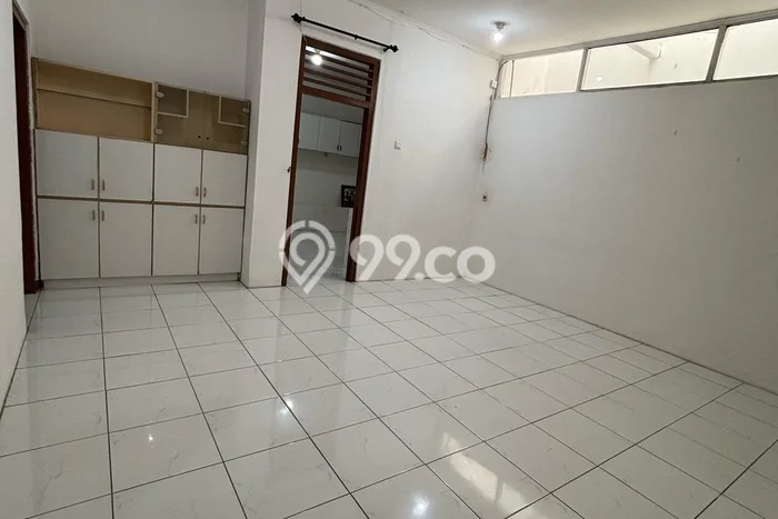 Disewakan! Rumah 4 Kamar Tidur &
2 Kamar Mandi di Tomang, Jakarta Barat Disewakan! Rumah 4 Kamar Tidur &
2 Kamar Mandi di Tomang, Jakarta Barat
