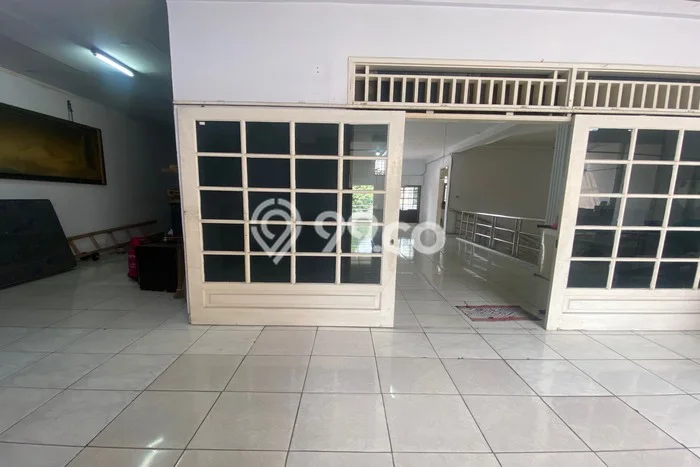 Rumah sewa siap huni 3 KT di Kav DKI, Jakarta Barat Rumah sewa siap huni 3 KT di Kav DKI, Jakarta Barat