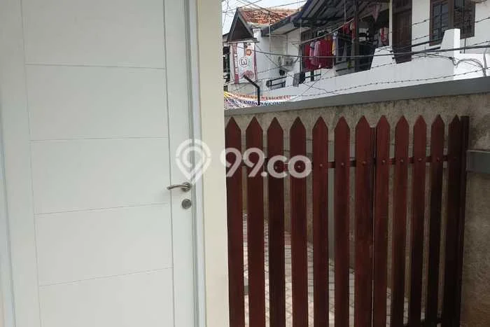 Dijual Cepat Rumah Bagus Siap Huni LB 100m2 di Kembangan, Jakarta Barat Dijual Cepat Rumah Bagus Siap Huni LB 100m2 di Kembangan, Jakarta Barat