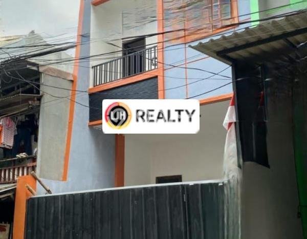 Ruko Dijual di Jakarta Barat LT 75m2 & LB 228m2 Lokasi Terbaik! Ruko Dijual di Jakarta Barat LT 75m2 & LB 228m2 Lokasi Terbaik!