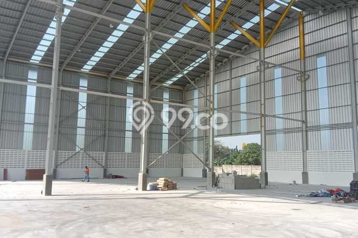 Gudang Disewa di Tangerang dengan LB 4800m2 Area Komersial Ramai Gudang Disewa di Tangerang dengan LB 4800m2 Area Komersial Ramai