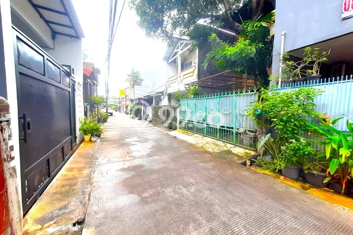 Sewa Rumah Harga Terjangkau di Tomang Jakarta Barat Punya 4 Kamar Tidur Sewa Rumah Harga Terjangkau di Tomang Jakarta Barat Punya 4 Kamar Tidur