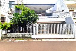 Rumah Elit Modern Siap Huni di Tomang Jakarta Barat Rumah Elit Modern Siap Huni di Tomang Jakarta Barat