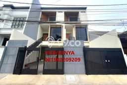 Hunian Mewah LB 200m2 Siap Pakai Desain Elegan di Tomang, Jakarta Barat Hunian Mewah LB 200m2 Siap Pakai Desain Elegan di Tomang, Jakarta Barat