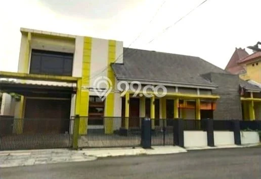 Rumah Eksklusif Siap Huni LT 477m2 di Ciracas, Jakarta Timur Rumah Eksklusif Siap Huni LT 477m2 di Ciracas, Jakarta Timur