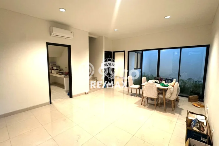 Disewakan Rumah Murah di Metland Menteng Jakarta Timur dengan 4 KT Disewakan Rumah Murah di Metland Menteng Jakarta Timur dengan 4 KT