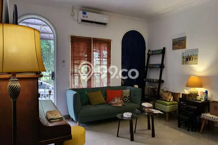 Dijual Hunian Rumah Terawat 3 KT di Bintaro, Tangerang Selatan Dijual Hunian Rumah Terawat 3 KT di Bintaro, Tangerang Selatan