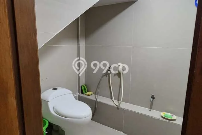 Dijual Hunian Rumah Terawat 3 KT di Bintaro, Tangerang Selatan Dijual Hunian Rumah Terawat 3 KT di Bintaro, Tangerang Selatan