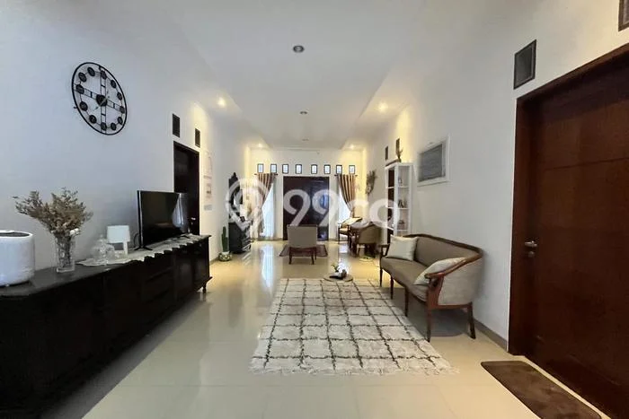Ready to Use! Luxury House LT 240m2 Desain Modern di Bintaro Ready to Use! Luxury House LT 240m2 Desain Modern di Bintaro