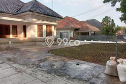 Rumah di , Akses ke Mall, LT 1070m2m² Rumah di , Akses ke Mall, LT 1070m2m²