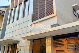 Rumah Mewah Akses Strategis di Jakarta Barat Rumah Mewah Akses Strategis di Jakarta Barat
