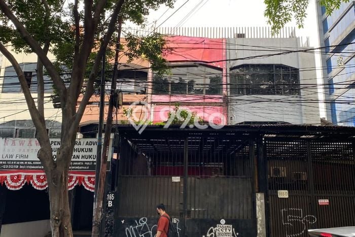 Unit Ruko Dijual di Jakarta Pusat LT 90m2 & LB 280m2 Unit Ruko Dijual di Jakarta Pusat LT 90m2 & LB 280m2