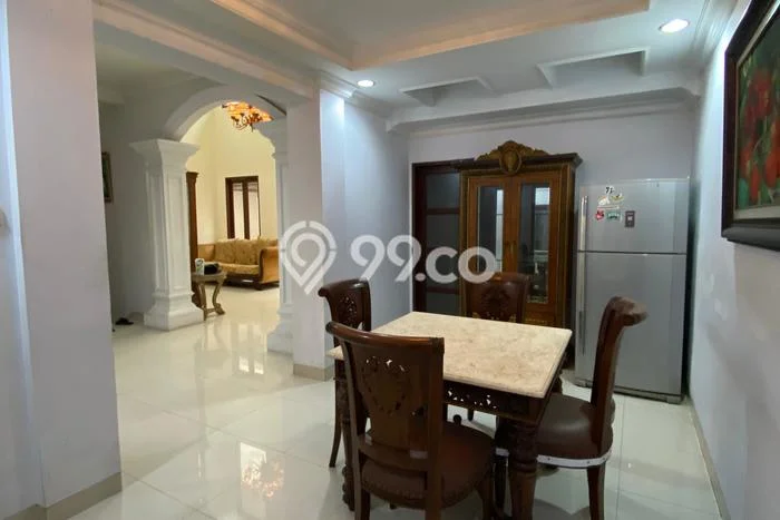 Rumah Sewa Jakarta Barat LT 235m2 LB 177m2 Kawasan Sunrise Garden Rumah Sewa Jakarta Barat LT 235m2 LB 177m2 Kawasan Sunrise Garden
