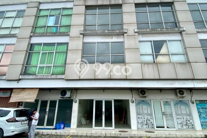 Ruko Dijual di Prime Area Jakarta Barat Luas 177m2 Ruko Dijual di Prime Area Jakarta Barat Luas 177m2