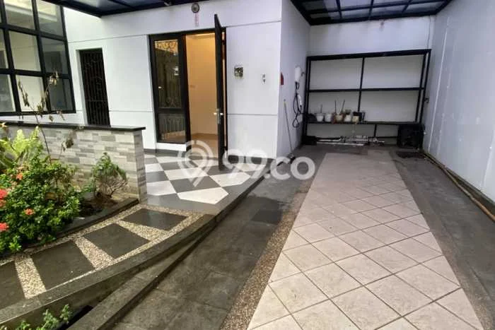 Disewakan Rumah Murah di Green Mansion Jakarta Barat dengan 4 Kamar Tidur Disewakan Rumah Murah di Green Mansion Jakarta Barat dengan 4 Kamar Tidur