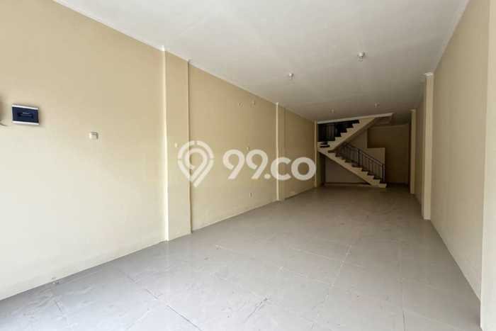 Unit Ruko Dijual di Jakarta Barat LT 100m2 & LB 300m2 Unit Ruko Dijual di Jakarta Barat LT 100m2 & LB 300m2