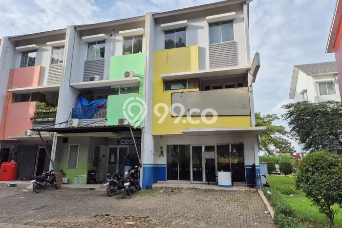 Ruko Disewa di Jakarta Barat dengan LB 200m2 Area Komersial Ramai Ruko Disewa di Jakarta Barat dengan LB 200m2 Area Komersial Ramai