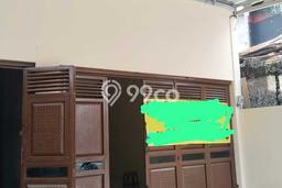 LOKASI PREMIUM! Ruko di Pondok Kelapa, Luas 100m², Lokasi Komersial LOKASI PREMIUM! Ruko di Pondok Kelapa, Luas 100m², Lokasi Komersial