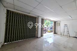 LOKASI BISNIS! Ruko Disewakan Kawasan Buaran, Luas 170m², Akses Utama LOKASI BISNIS! Ruko Disewakan Kawasan Buaran, Luas 170m², Akses Utama