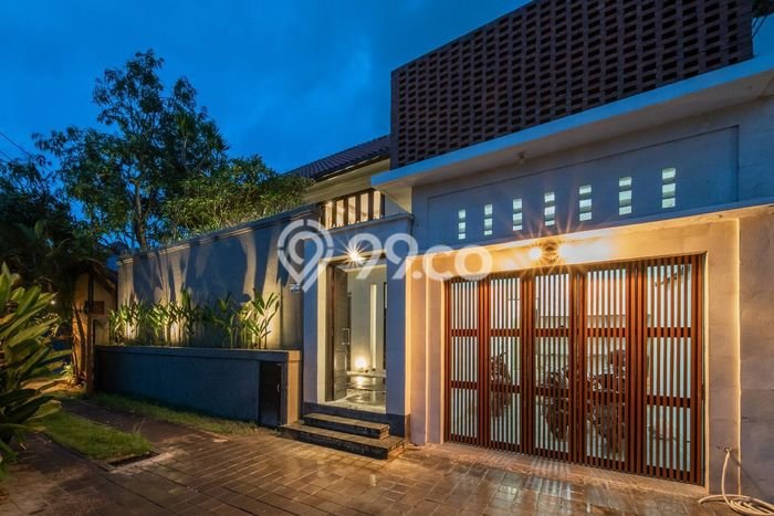 Dijual Rumah Mewah Elegan Dengan View Eksklusif di Seminyak, Badung Dijual Rumah Mewah Elegan Dengan View Eksklusif di Seminyak, Badung